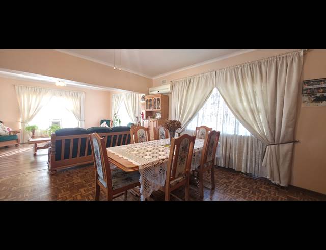 4 BEDROOM HOUSE FOR SALE IN SYDENHAM